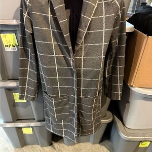 Gray Checkered Coat mp25